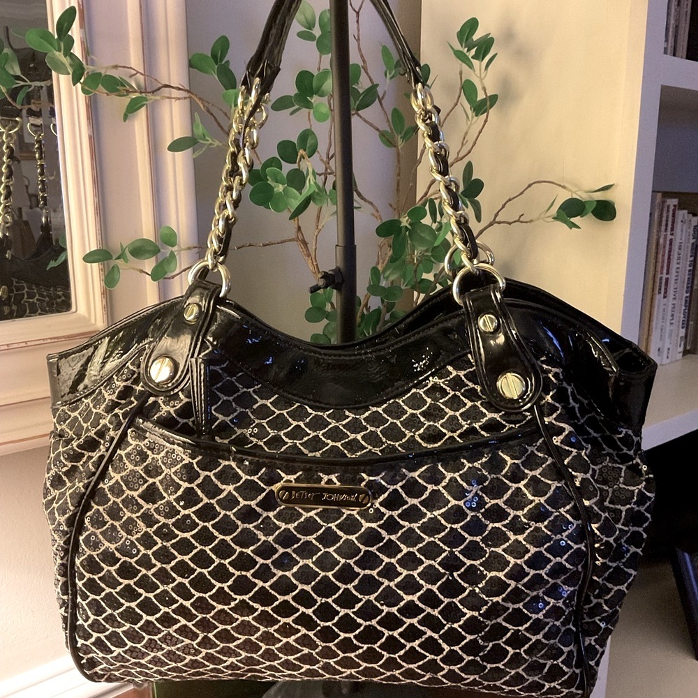 Betsy Johnson carryall bag